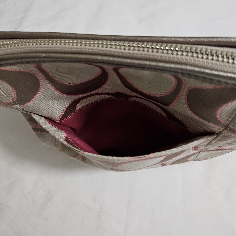 Coach Handbag - Picture 5 of 6